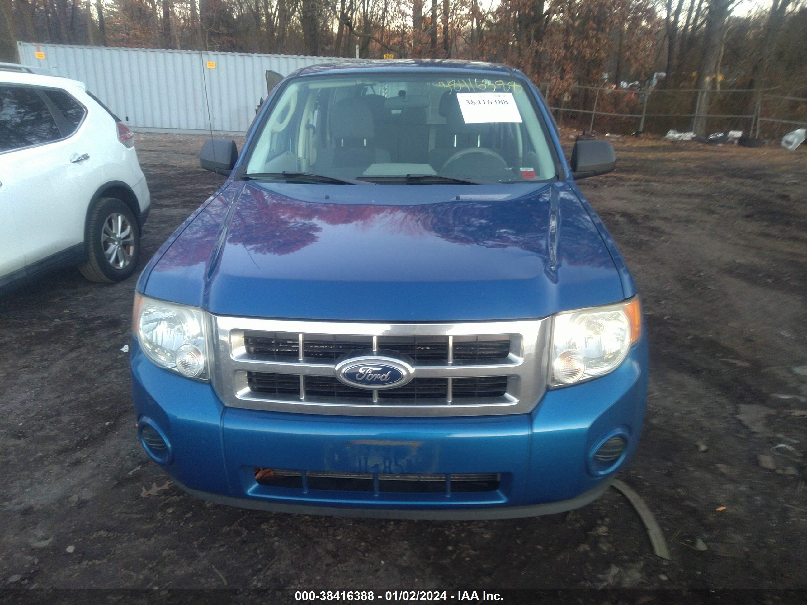 Photo 11 VIN: 1FMCU0C7XBKB58827 - FORD ESCAPE 