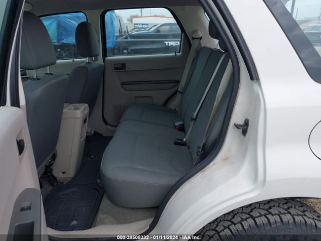 Photo 7 VIN: 1FMCU0C7XCKA71639 - FORD ESCAPE 