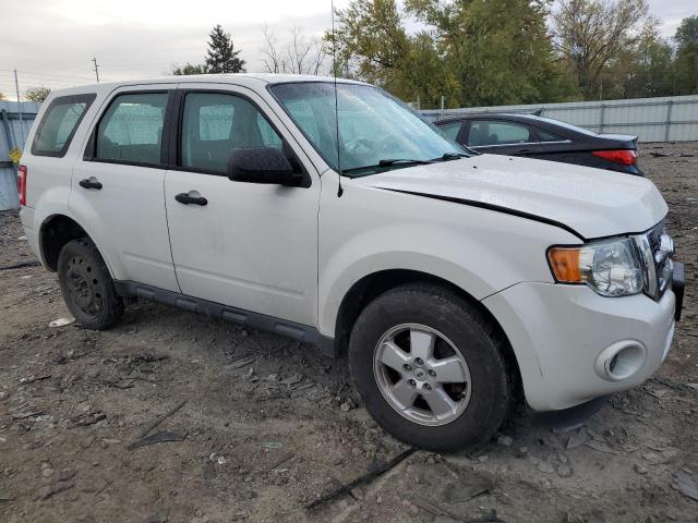 Photo 3 VIN: 1FMCU0C7XCKA77389 - FORD ESCAPE 