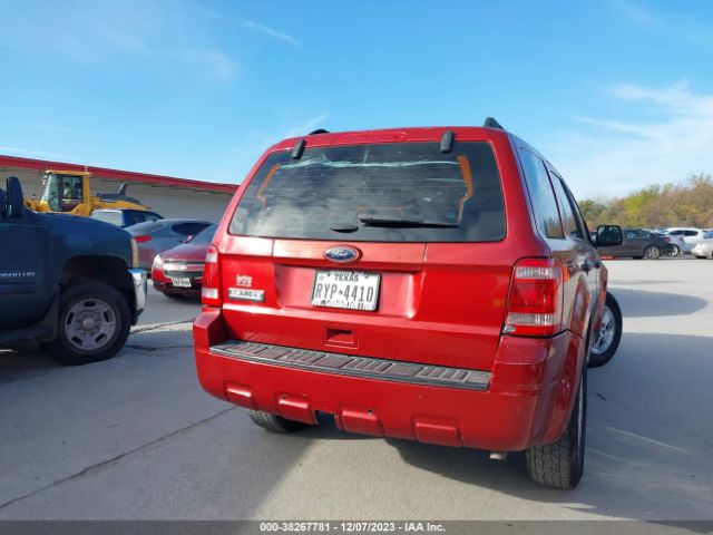 Photo 3 VIN: 1FMCU0C7XCKB41639 - FORD ESCAPE 