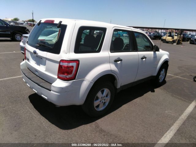 Photo 3 VIN: 1FMCU0C7XCKB79002 - FORD ESCAPE 