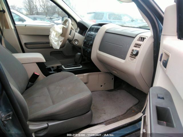 Photo 4 VIN: 1FMCU0C7XCKC65183 - FORD ESCAPE 