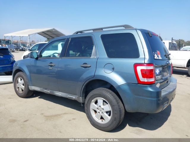 Photo 2 VIN: 1FMCU0D70AKC30664 - FORD ESCAPE 