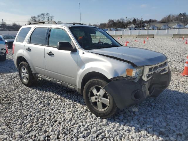 Photo 3 VIN: 1FMCU0D70AKC94817 - FORD ESCAPE 