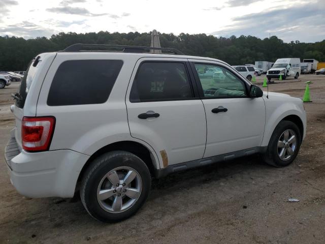 Photo 2 VIN: 1FMCU0D70BKA06540 - FORD ESCAPE XLT 