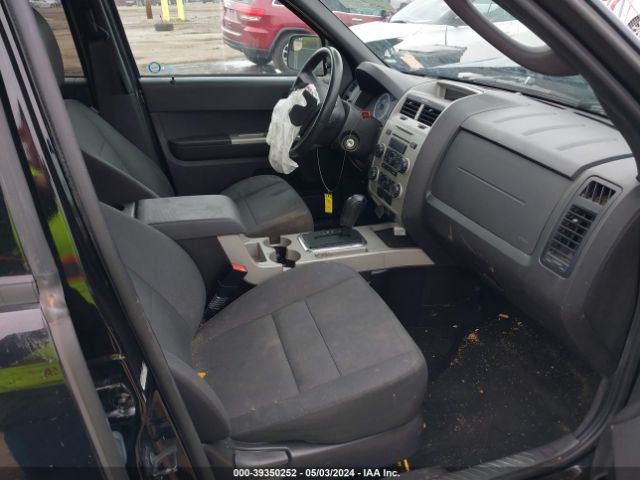 Photo 4 VIN: 1FMCU0D70CKA67985 - FORD ESCAPE 