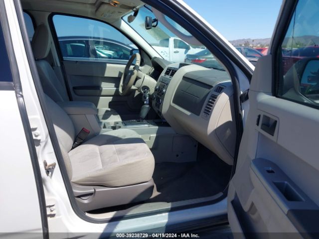 Photo 4 VIN: 1FMCU0D70CKB18210 - FORD ESCAPE 