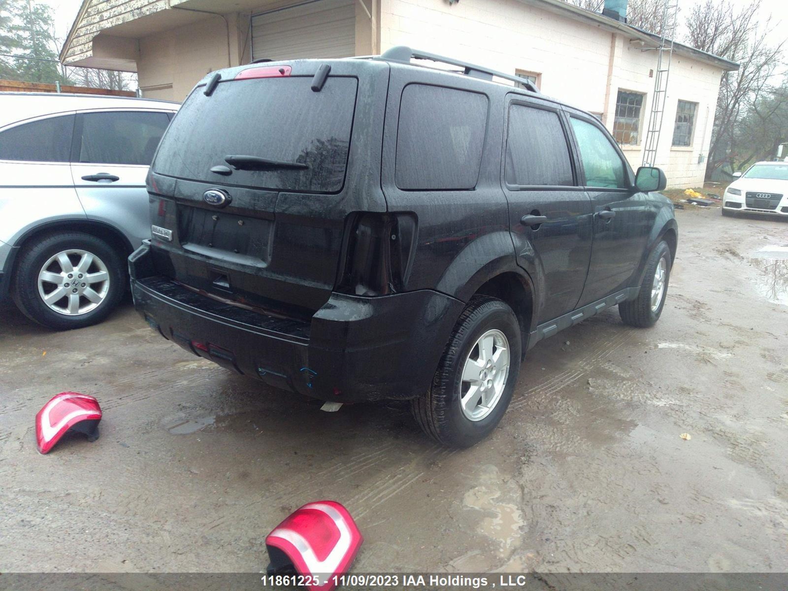 Photo 3 VIN: 1FMCU0D70CKB59047 - FORD ESCAPE 