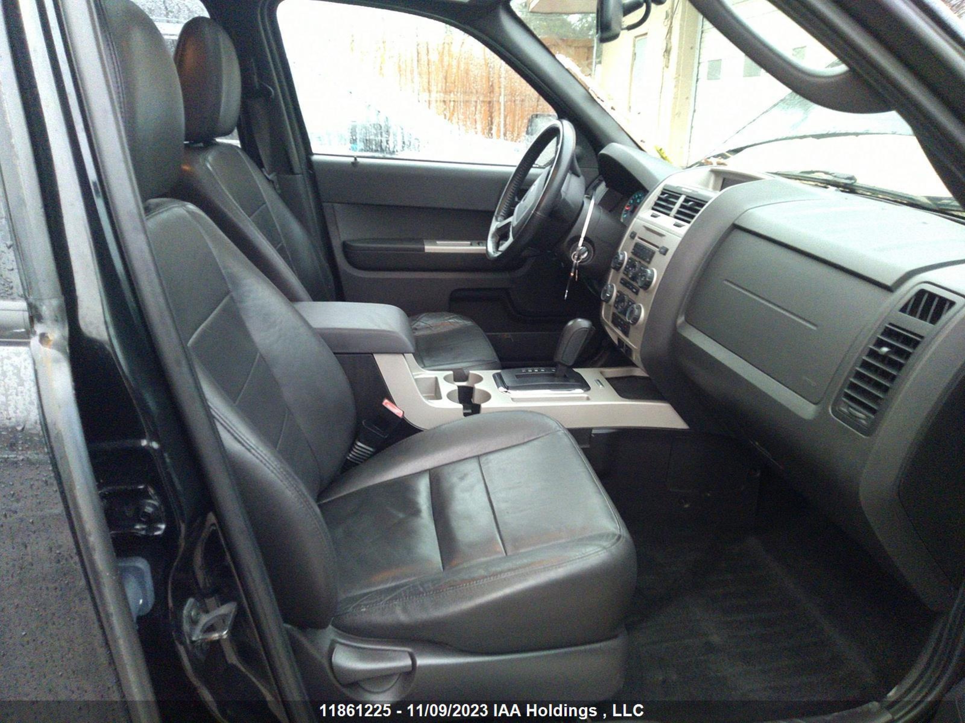 Photo 4 VIN: 1FMCU0D70CKB59047 - FORD ESCAPE 