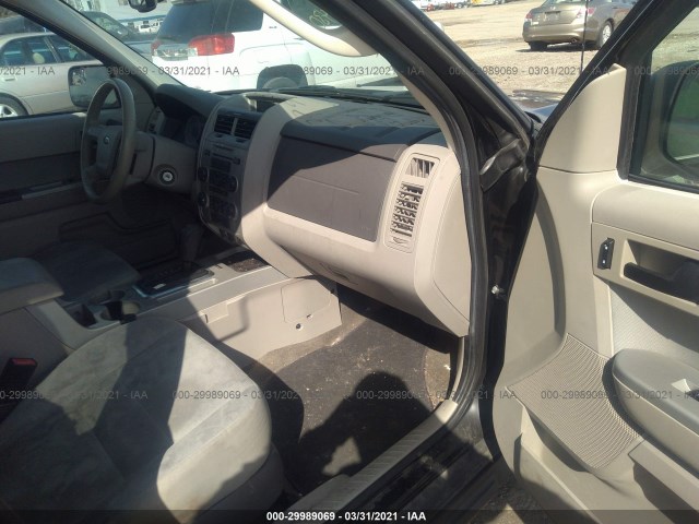 Photo 4 VIN: 1FMCU0D70CKC42526 - FORD ESCAPE 