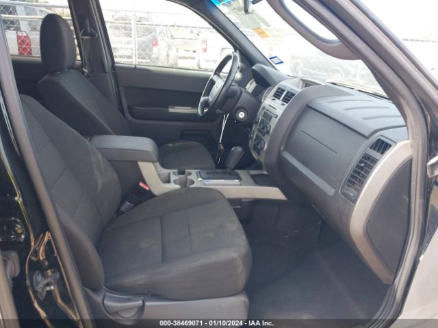 Photo 4 VIN: 1FMCU0D71AKA30151 - FORD ESCAPE 