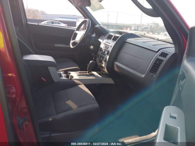 Photo 4 VIN: 1FMCU0D71AKA72643 - FORD ESCAPE 