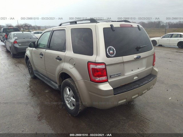 Photo 2 VIN: 1FMCU0D71AKB12123 - FORD ESCAPE 