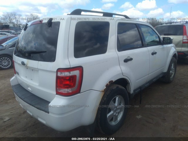 Photo 3 VIN: 1FMCU0D71AKB27950 - FORD ESCAPE 