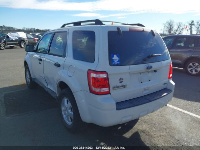 Photo 2 VIN: 1FMCU0D71CKA02756 - FORD ESCAPE 