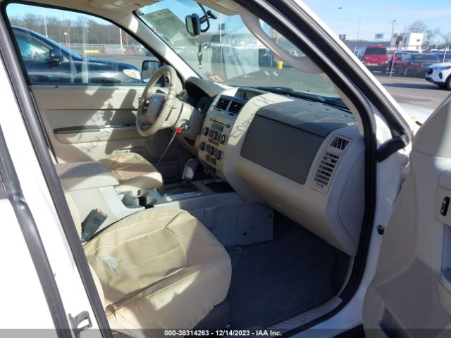 Photo 4 VIN: 1FMCU0D71CKA02756 - FORD ESCAPE 