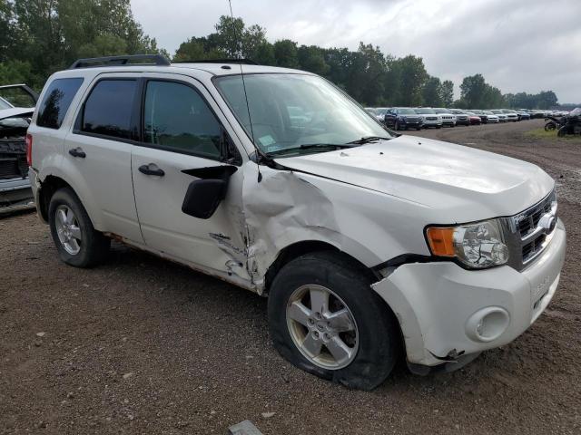 Photo 3 VIN: 1FMCU0D71CKA83306 - FORD ESCAPE XLT 