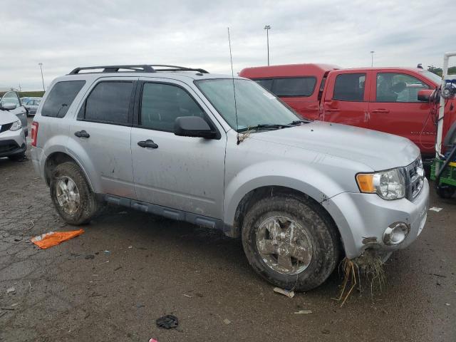 Photo 3 VIN: 1FMCU0D71CKC81173 - FORD ESCAPE XLT 