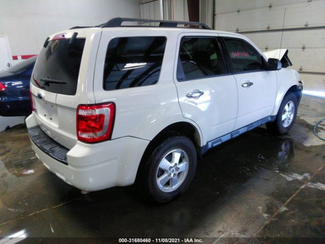 Photo 3 VIN: 1FMCU0D72AKA71825 - FORD ESCAPE 