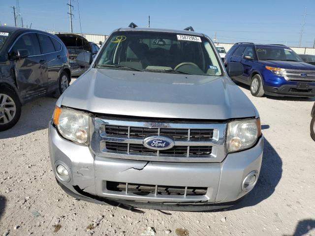 Photo 4 VIN: 1FMCU0D72AKA86664 - FORD ESCAPE 