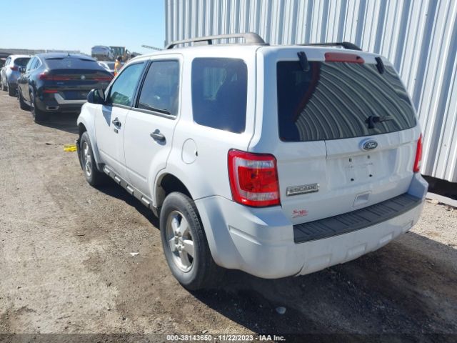 Photo 2 VIN: 1FMCU0D72AKB89034 - FORD ESCAPE 