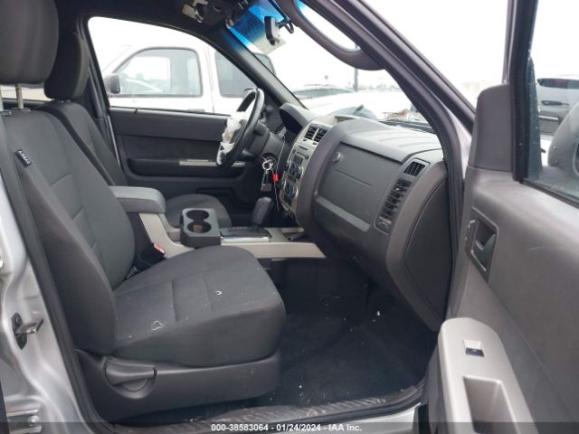 Photo 4 VIN: 1FMCU0D72AKC15342 - FORD ESCAPE 