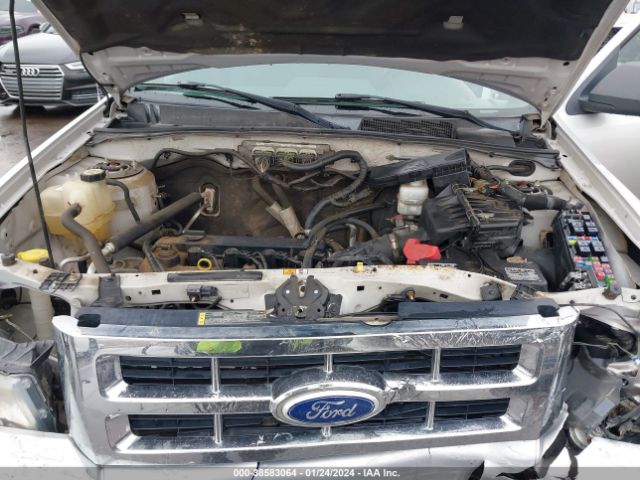 Photo 9 VIN: 1FMCU0D72AKC15342 - FORD ESCAPE 