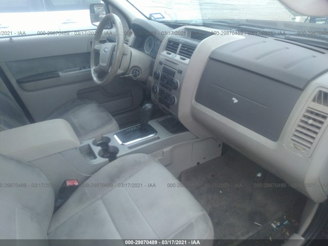 Photo 4 VIN: 1FMCU0D72AKD28143 - FORD ESCAPE 