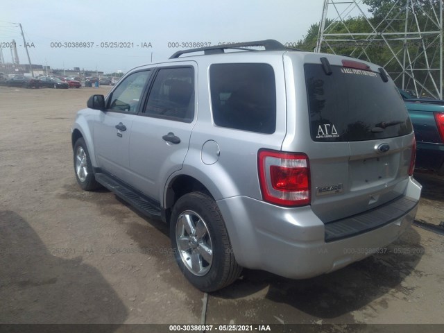 Photo 2 VIN: 1FMCU0D72BKB22404 - FORD ESCAPE 