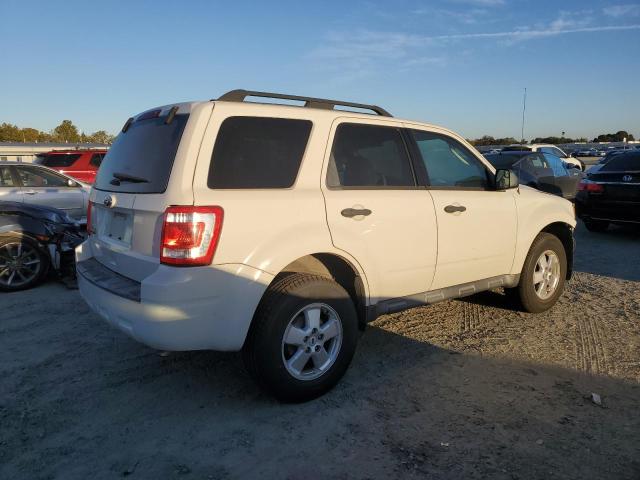 Photo 2 VIN: 1FMCU0D72BKB79802 - FORD ESCAPE XLT 