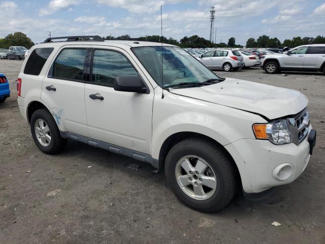 Photo 3 VIN: 1FMCU0D72CKB39253 - FORD ESCAPE XLT 