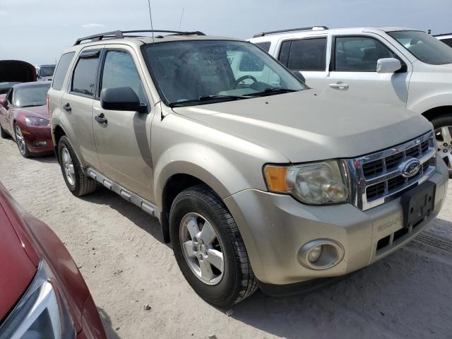 Photo 3 VIN: 1FMCU0D73AKA12010 - FORD ESCAPE XLT 