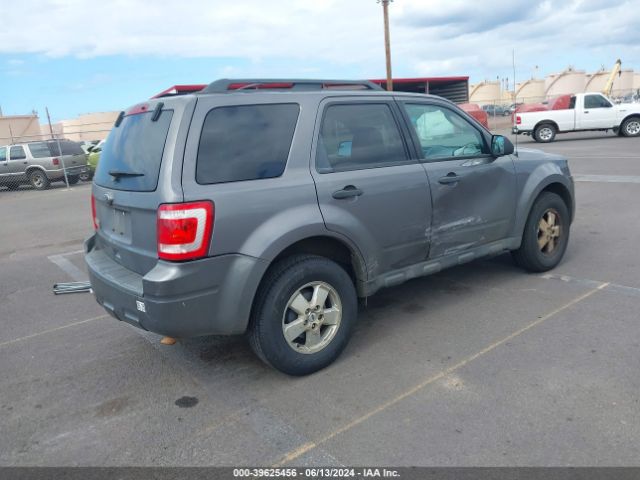 Photo 3 VIN: 1FMCU0D73AKC77252 - FORD ESCAPE 