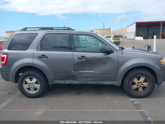 Photo 5 VIN: 1FMCU0D73AKC77252 - FORD ESCAPE 