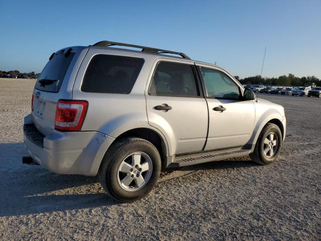 Photo 2 VIN: 1FMCU0D73AKD37532 - FORD ESCAPE XLT 