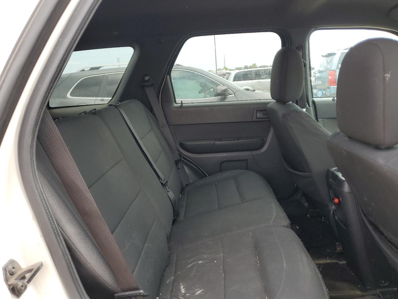 Photo 10 VIN: 1FMCU0D73BKA17578 - FORD ESCAPE 