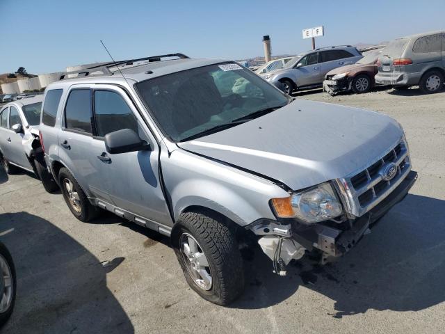 Photo 3 VIN: 1FMCU0D73CKB37172 - FORD ESCAPE XLT 