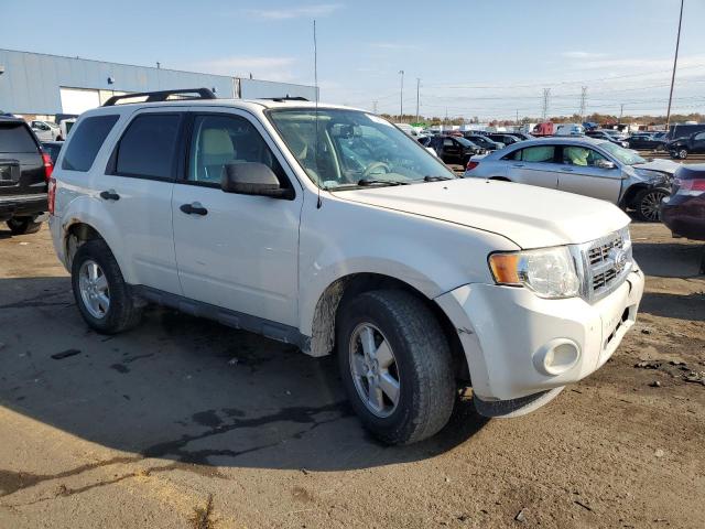 Photo 3 VIN: 1FMCU0D73CKC04742 - FORD ESCAPE XLT 