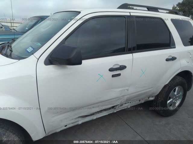 Photo 5 VIN: 1FMCU0D73CKC17278 - FORD ESCAPE 