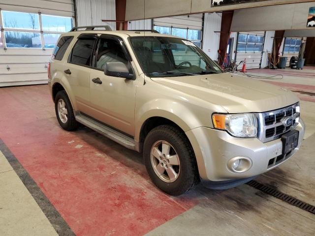 Photo 3 VIN: 1FMCU0D74AKC61383 - FORD ESCAPE XLT 