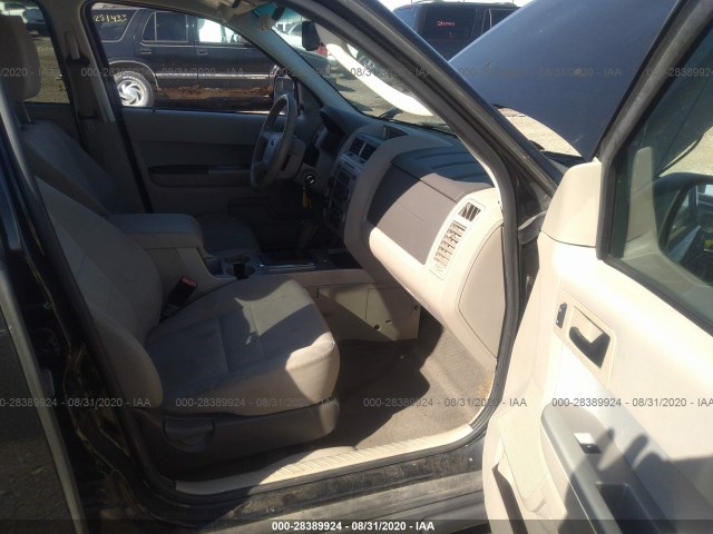 Photo 4 VIN: 1FMCU0D74BKA99501 - FORD ESCAPE 