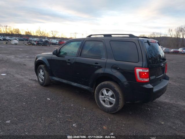 Photo 2 VIN: 1FMCU0D74BKC25758 - FORD ESCAPE 