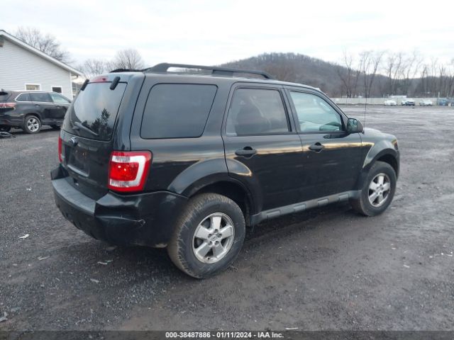 Photo 3 VIN: 1FMCU0D74BKC25758 - FORD ESCAPE 