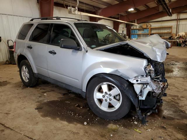 Photo 3 VIN: 1FMCU0D74CKA00421 - FORD ESCAPE XLT 