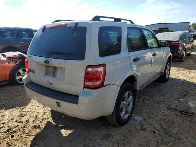 Photo 3 VIN: 1FMCU0D74CKA32835 - FORD ESCAPE XLT 