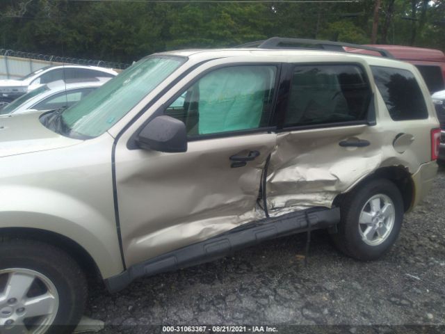 Photo 5 VIN: 1FMCU0D74CKB00437 - FORD ESCAPE 