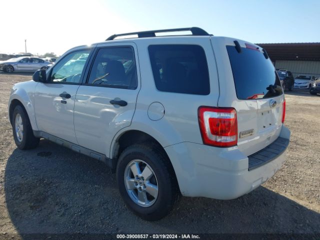 Photo 2 VIN: 1FMCU0D75AKB11315 - FORD ESCAPE 