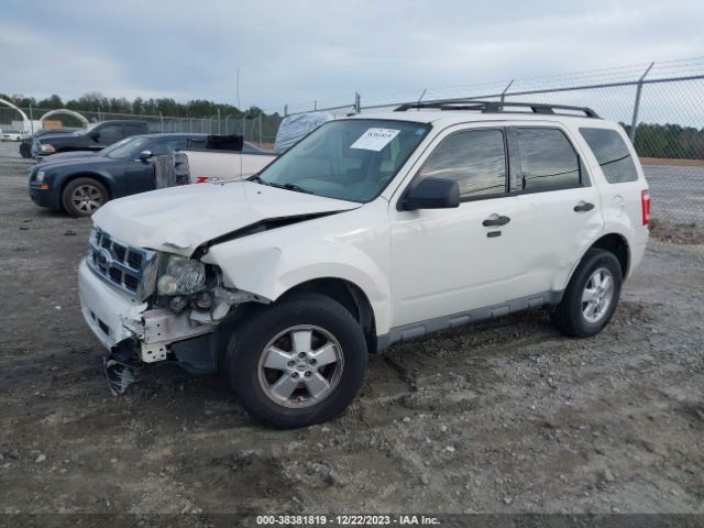 Photo 1 VIN: 1FMCU0D75AKC87829 - FORD ESCAPE 