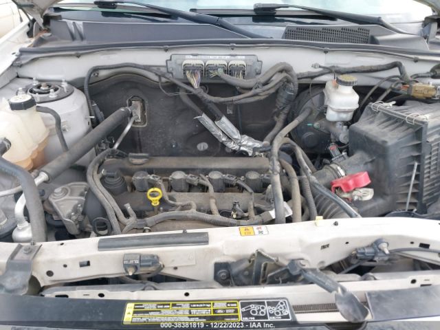 Photo 9 VIN: 1FMCU0D75AKC87829 - FORD ESCAPE 