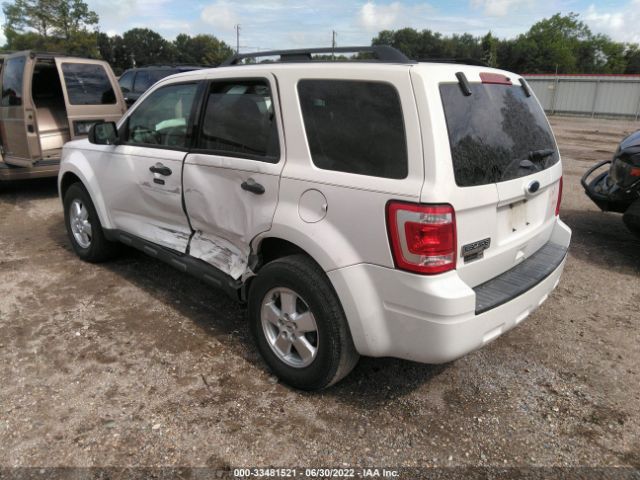 Photo 2 VIN: 1FMCU0D75BKB19321 - FORD ESCAPE 